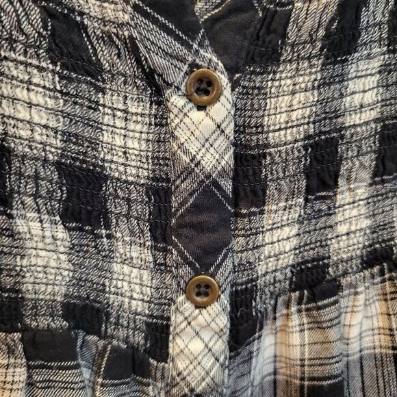 Knox Rose Sz M Black White Plaid LS Full Button Smocked Rayon Flannel Blouse - Picture 3 of 9